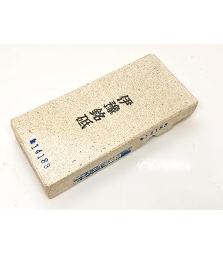 Amazon.co.jp: 天然砥石 伊豫銘砥唐川村山産変則赤星二寸七分巾